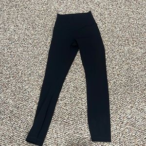 black lululemon wunder under leggings 25"